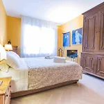 Art Painting Apartment With Canal View